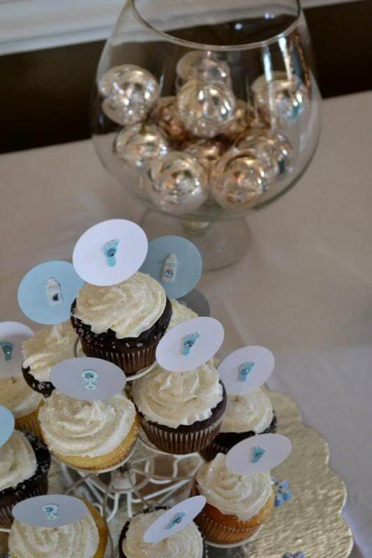 Winter Wonderland Baby Shower via Stilettos and Diapers