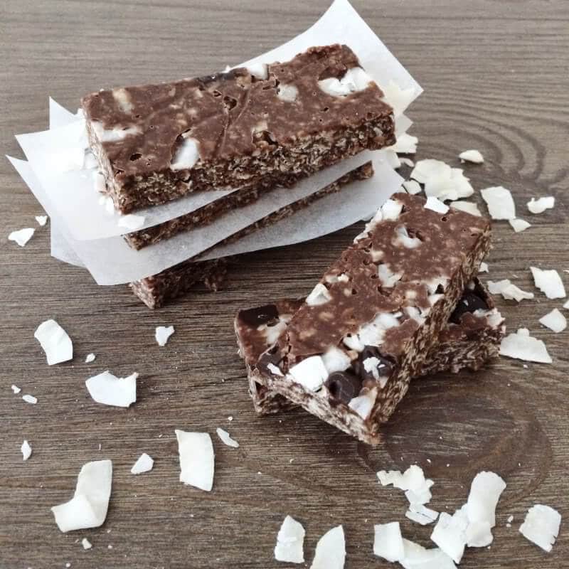 Clean eating Samoa Bars: Coconut, oatmeal, chocolate bars. 