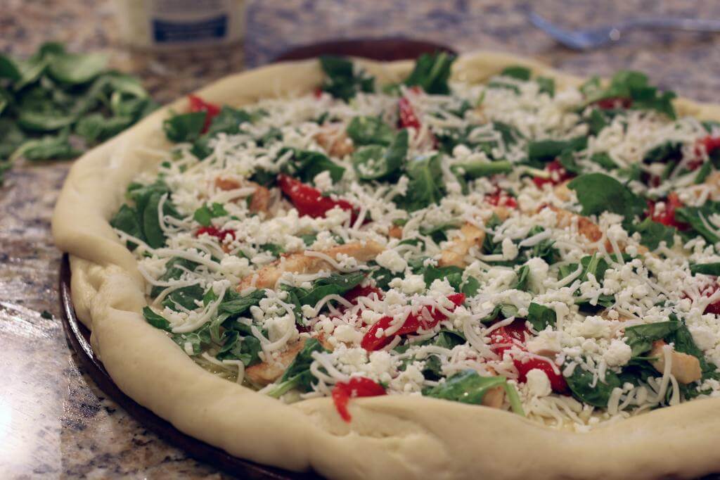 Spinach, Feta and Roasted Red Pepper Pizza via Stilettos and Diaper