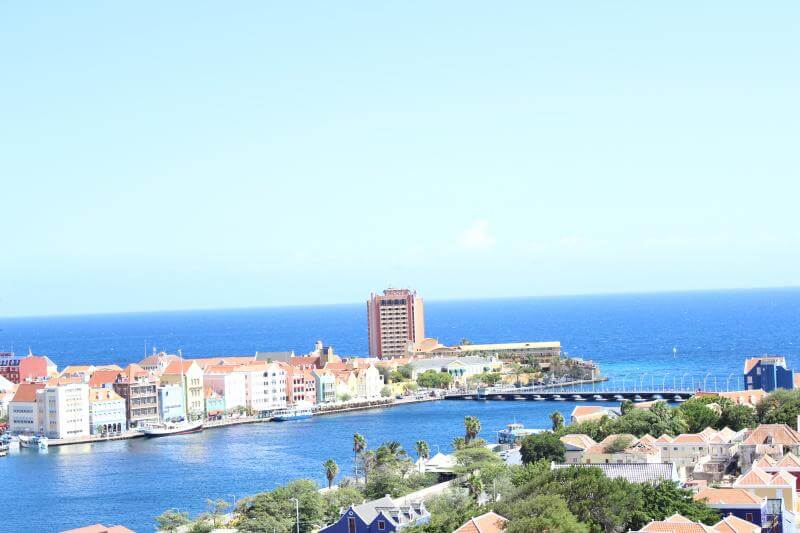 Carnival Breeze: Port of Curacao, Sea and See 