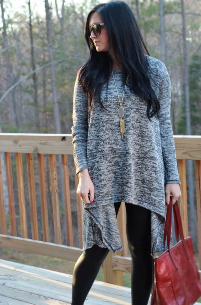 Leather leggings, booties, tunic. Via Stilettos and Diapers