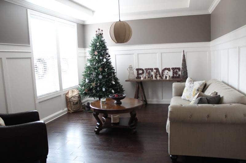 Rustic chic Christmas via Stilettos and Diapers