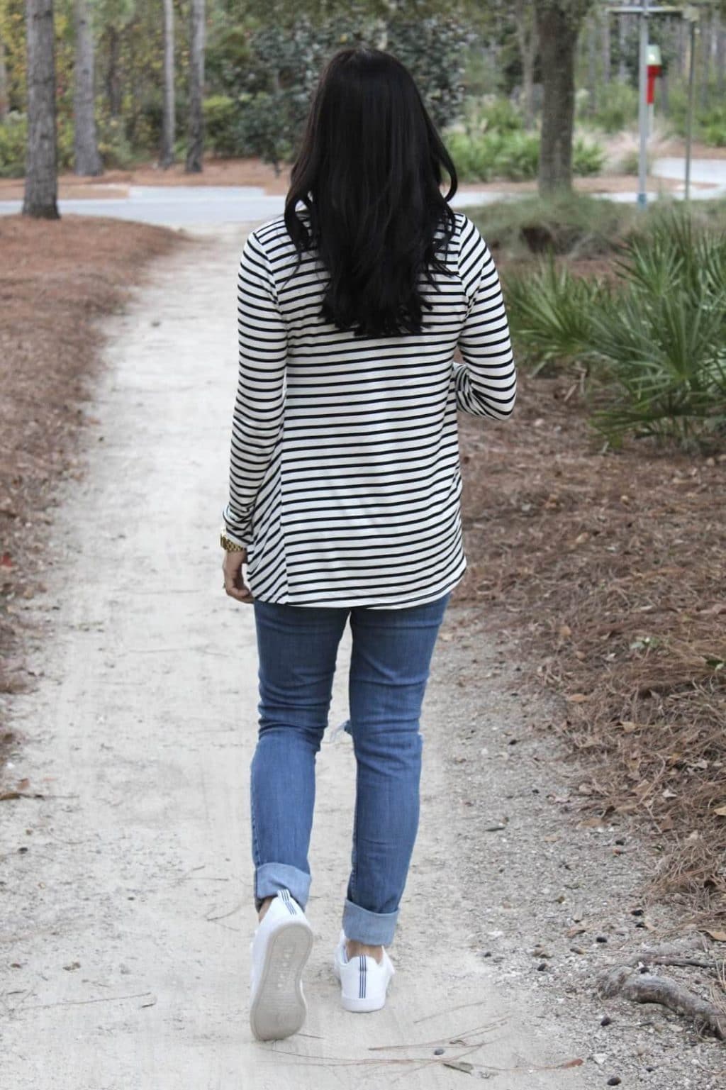 Striped knot front tee, adidas clean advantage, levis skinny