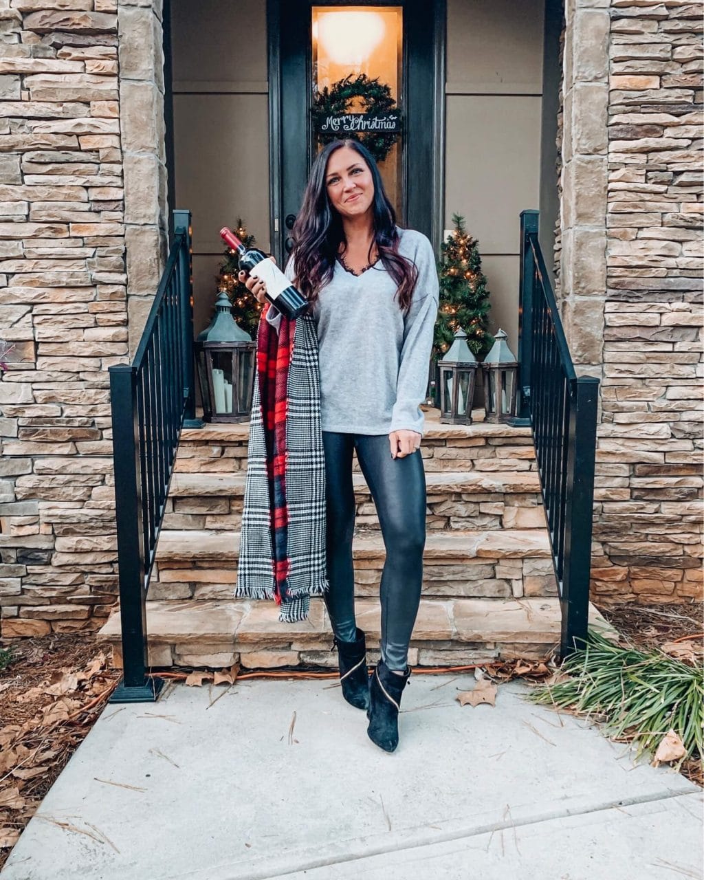 HOLIDAY PARTY OUTFIT IDEA: VELVET JOGGERS — Molly's Musings