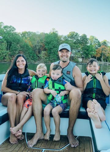 Molly Wey, Stilettos and Diapers, Surfing family, Wakesurf, Ronix, Nautique