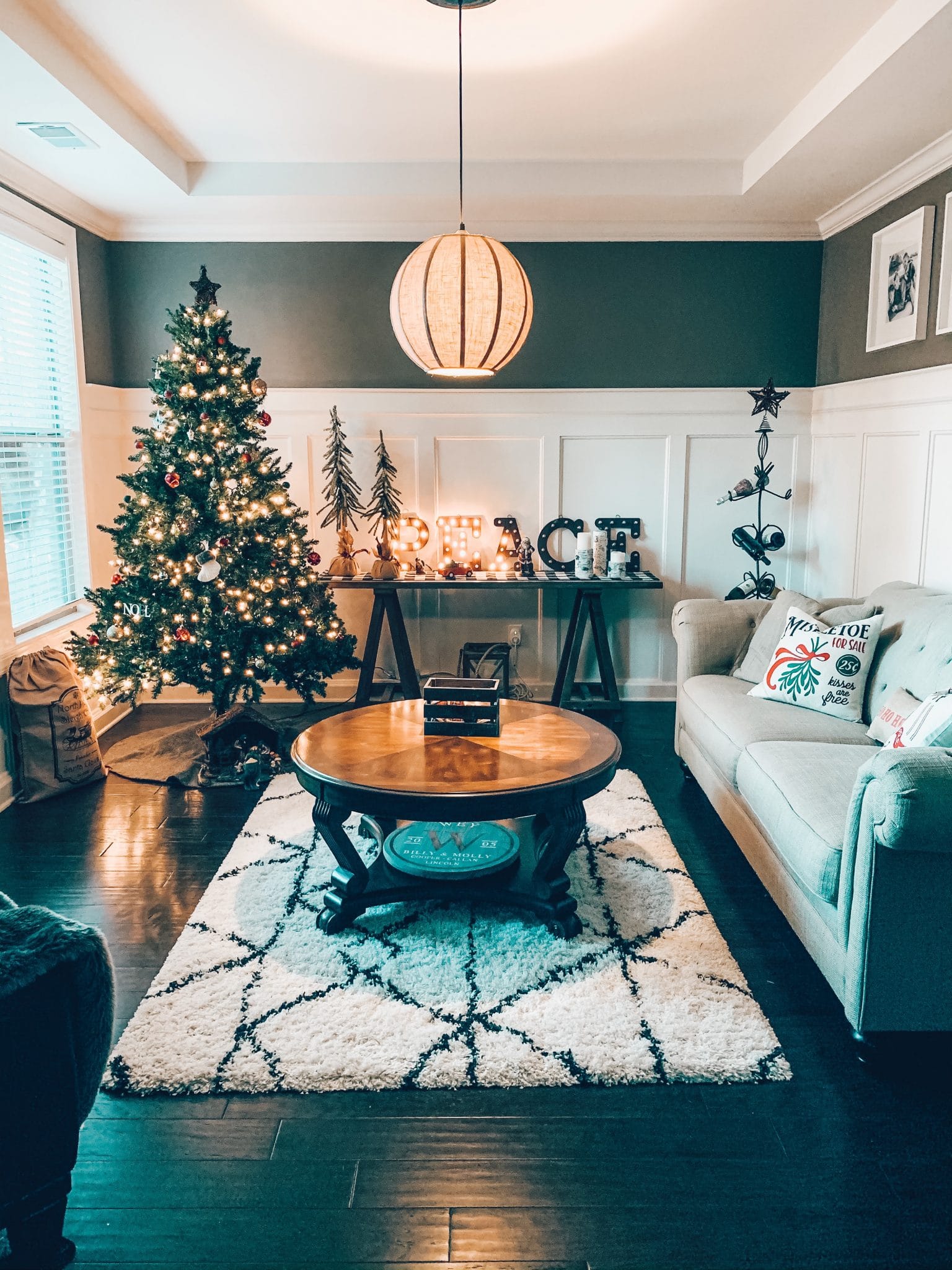 Stilettos and Diapers, Christmas 2020, Christmas Home Decor