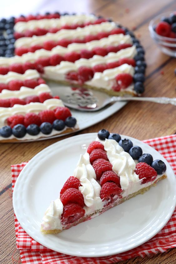 American Flag Fruit Pizza, July 4th eats, Stilettos and Diapers