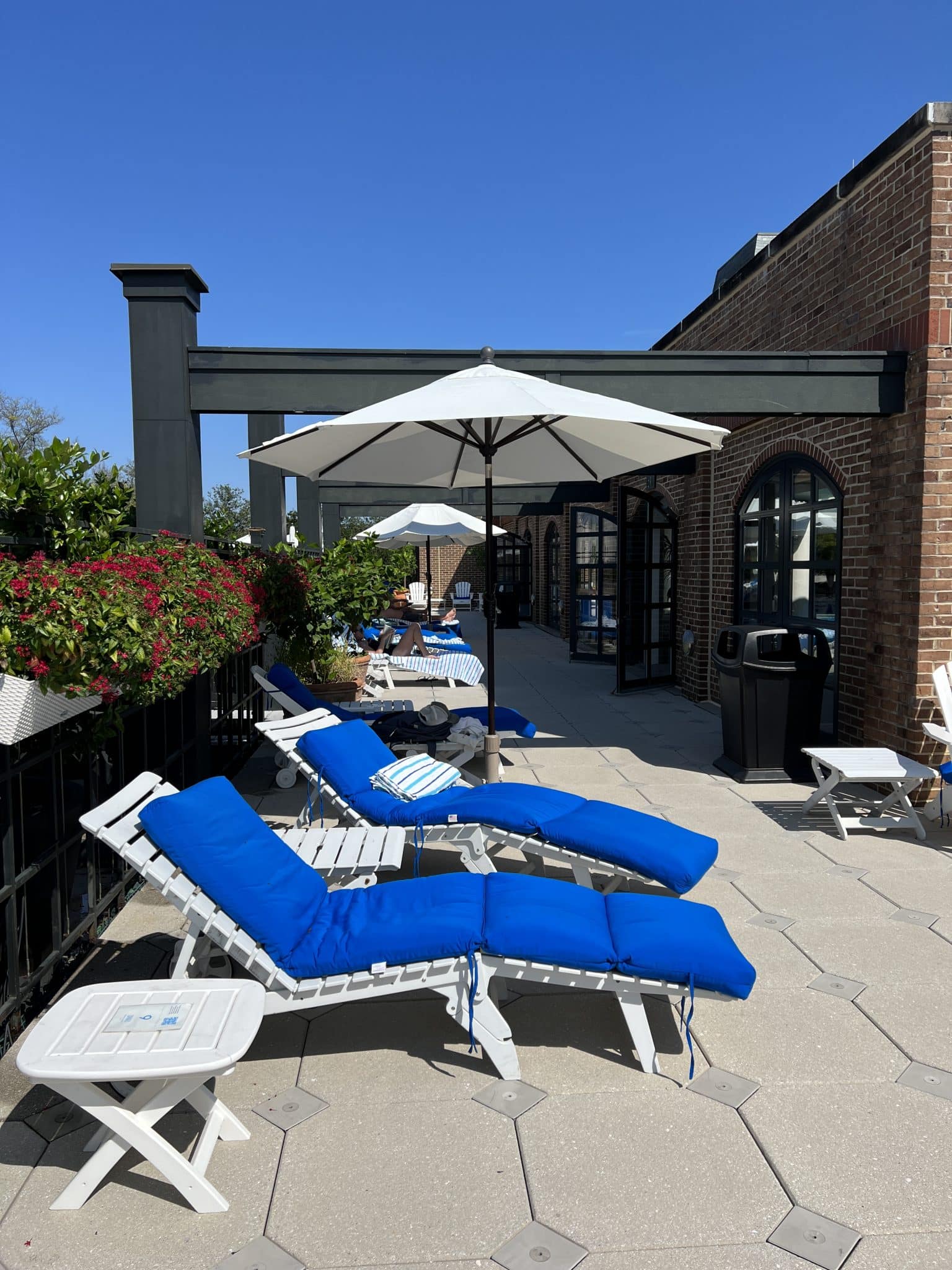 The Charleston Place Hotel rooftop pool, Charleston South Carolina travel guide, Stilettos and Diapers