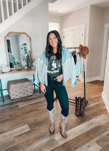 Fall Country Concert Looks, Country concert outfit ideas, Stilettos and Diapers