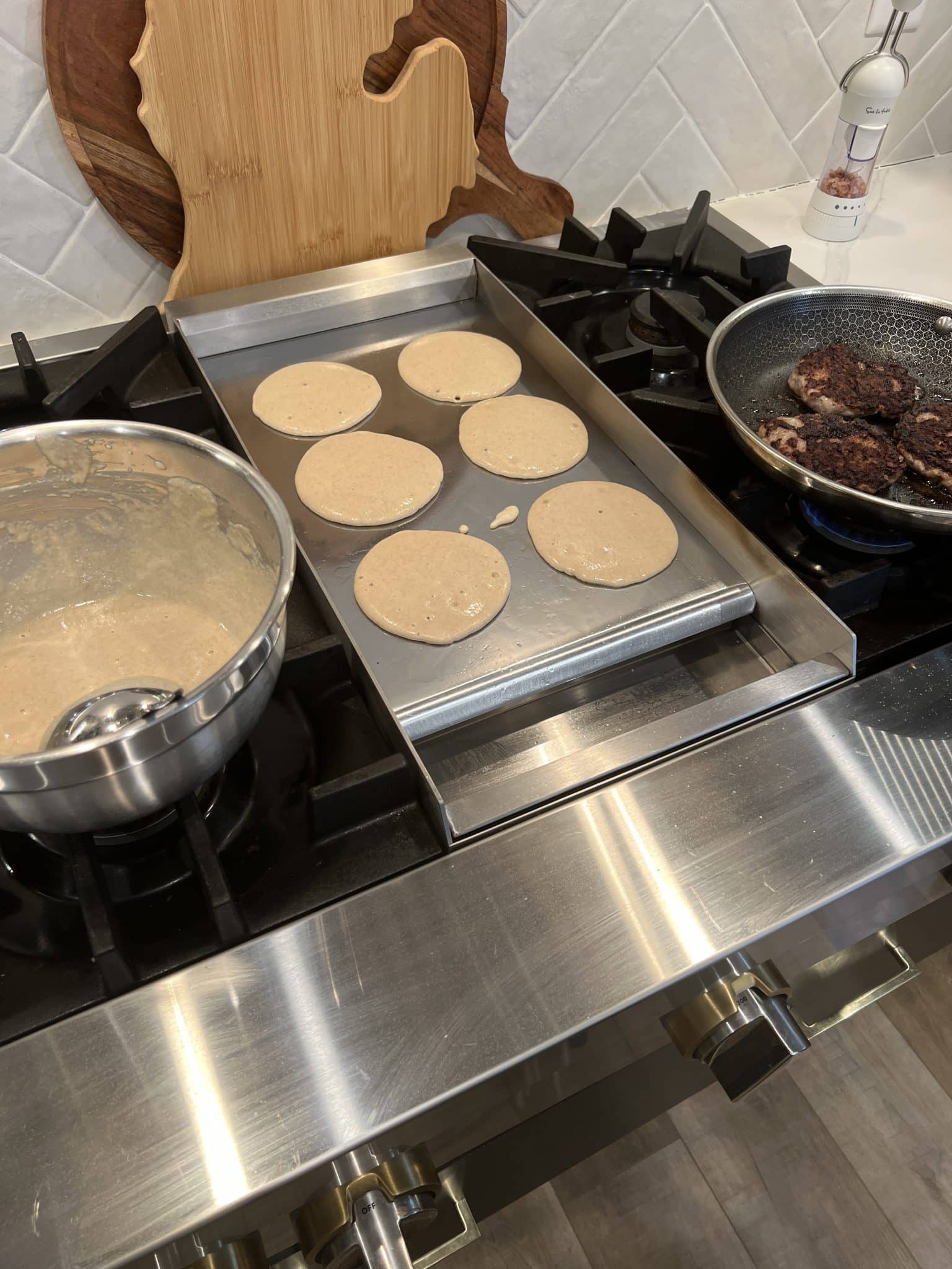 Emoji Smiley Face Pancake Pan - Non-stick Pan Cake Griddle With 7 Unique  Flapjack Faces- Great Gift For Kids : Target