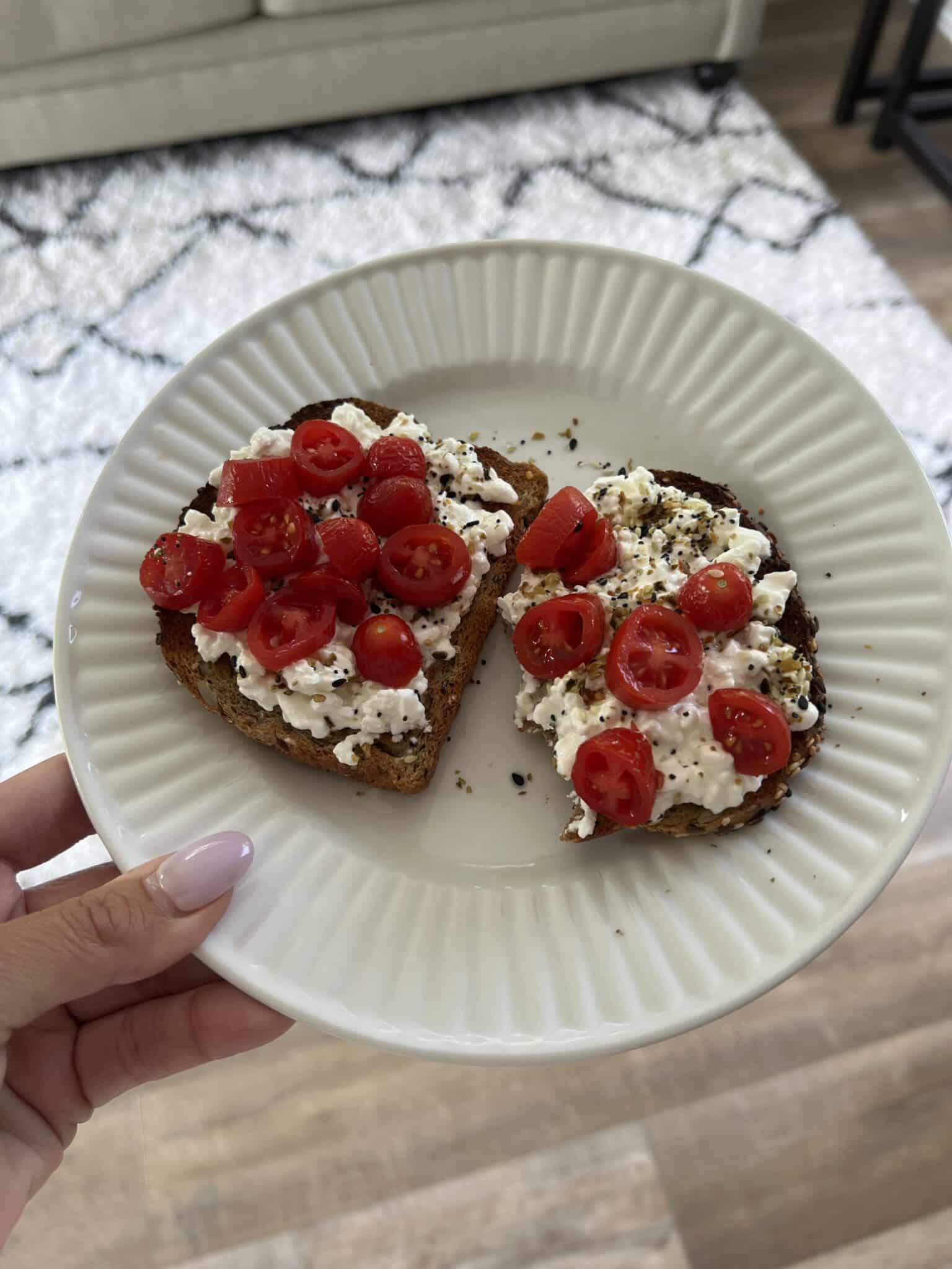 Daves Killer bread, cottage cheese, tomato, everything but the bagel seasoning
