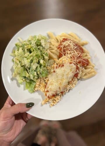 Baked Chicken Parmesan, Easy weeknight dinner, 30 minute dinner, stilettos and diapers