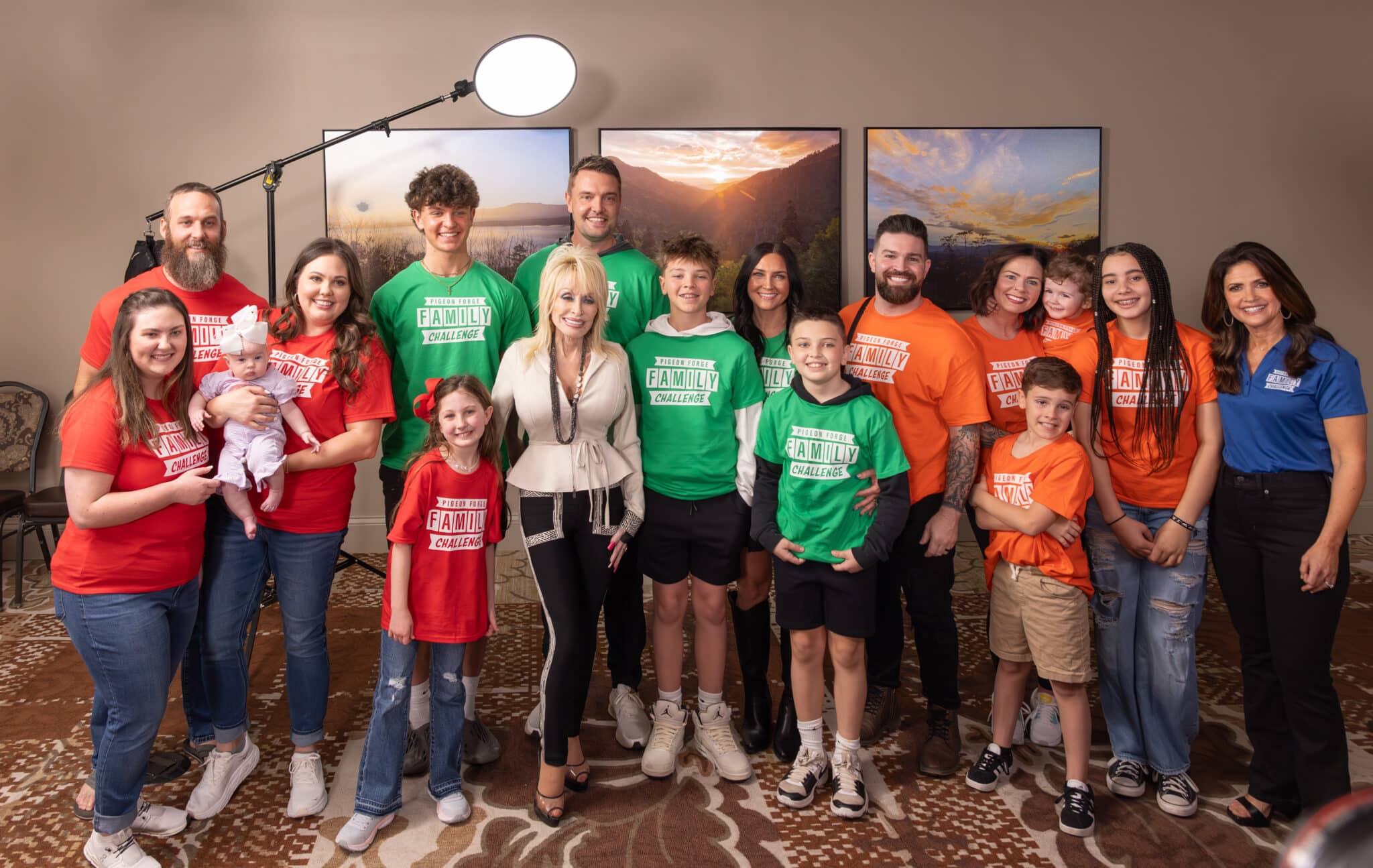 Dollywood, Dolly Parton, Pigeon Forge Family Challenge, Stilettos and Diapers, Wey Family, Green Team